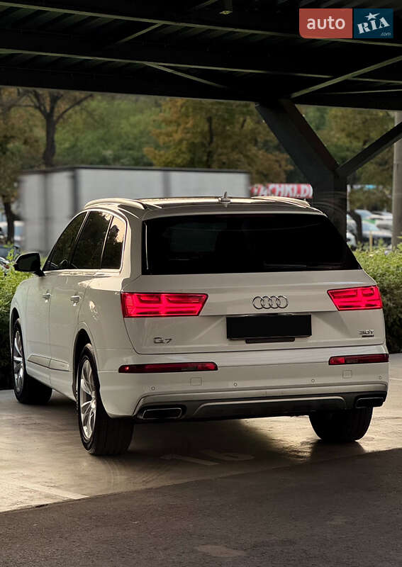 Внедорожник / Кроссовер Audi Q7 2017 в Днепре фото 9 Внедорожник / Кроссовер Audi Q7 2017 в Днепре
