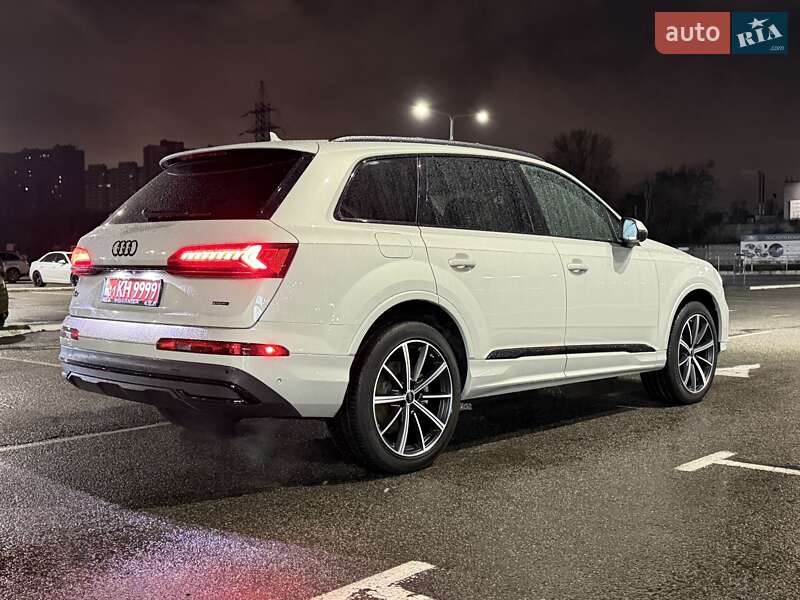 Внедорожник / Кроссовер Audi Q7 2023 в Киеве