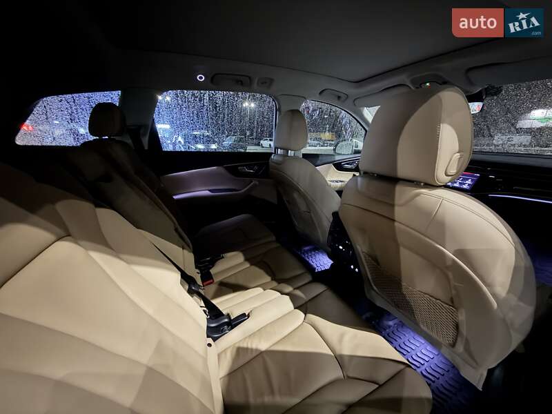 Внедорожник / Кроссовер Audi Q7 2023 в Киеве