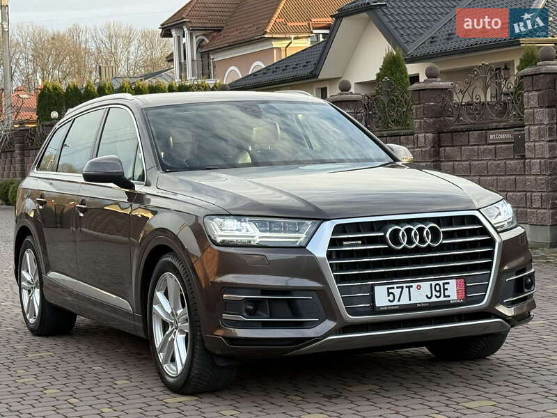 Внедорожник / Кроссовер Audi Q7 2017 в Ровно