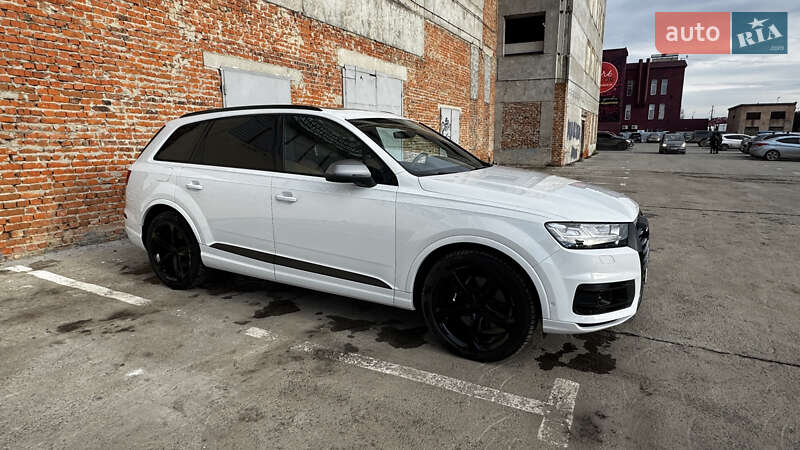 Внедорожник / Кроссовер Audi Q7 2018 в Киеве фото 5 Внедорожник / Кроссовер Audi Q7 2018 в Киеве