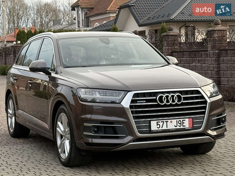 Внедорожник / Кроссовер Audi Q7 2017 в Ровно