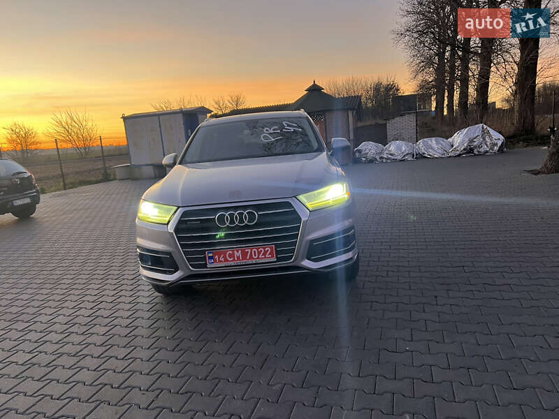 Внедорожник / Кроссовер Audi Q7 2016 в Тернополе