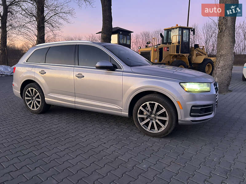 Внедорожник / Кроссовер Audi Q7 2016 в Тернополе