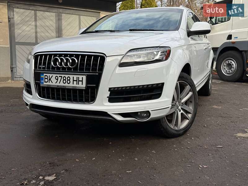 Внедорожник / Кроссовер Audi Q7 2014 в Дубно
