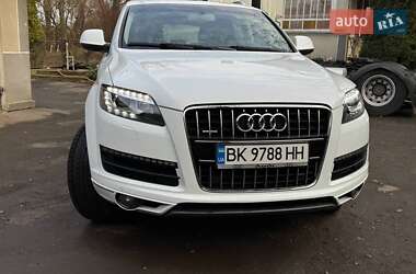 Внедорожник / Кроссовер Audi Q7 2014 в Дубно