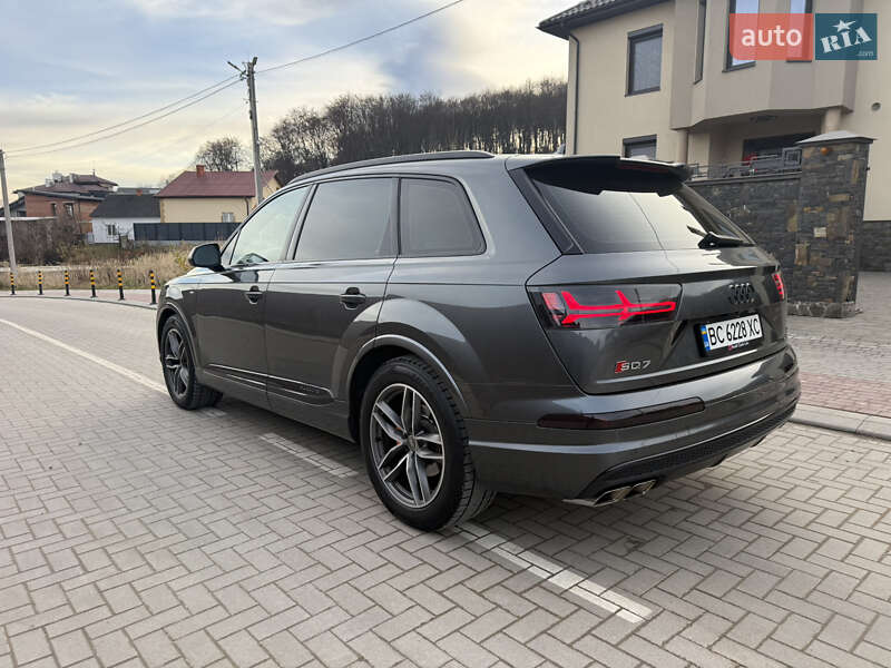 Внедорожник / Кроссовер Audi Q7 2017 в Львове