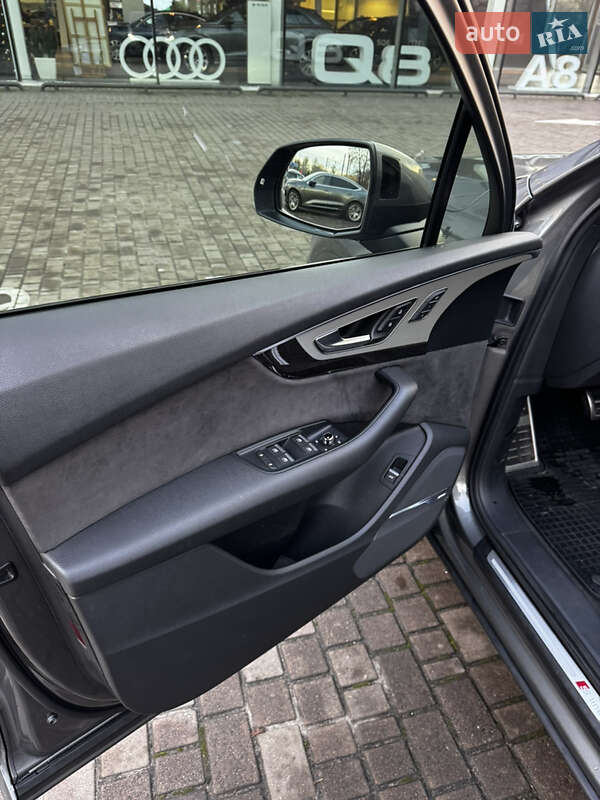 Внедорожник / Кроссовер Audi Q7 2017 в Львове