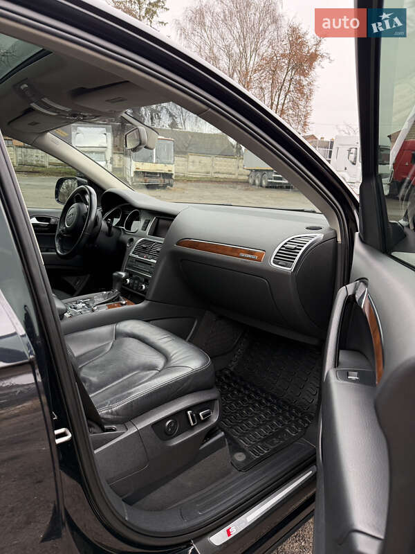 Внедорожник / Кроссовер Audi Q7 2012 в Владимире