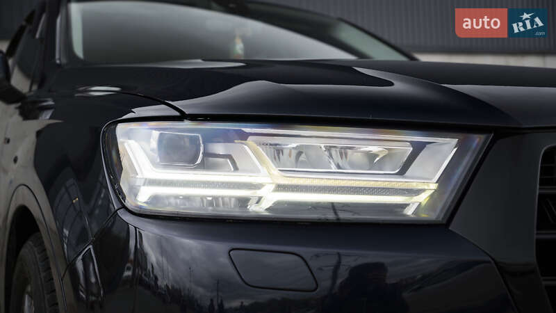 Внедорожник / Кроссовер Audi Q7 2017 в Киеве