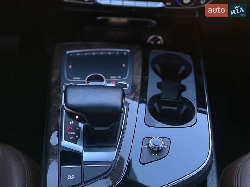 Внедорожник / Кроссовер Audi Q7 2016 в Львове