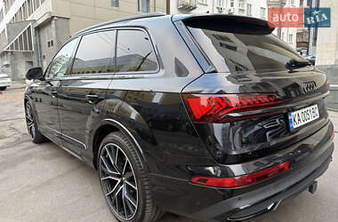 Внедорожник / Кроссовер Audi Q7 2020 в Киеве