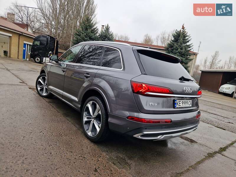 Внедорожник / Кроссовер Audi Q7 2022 в Днепре