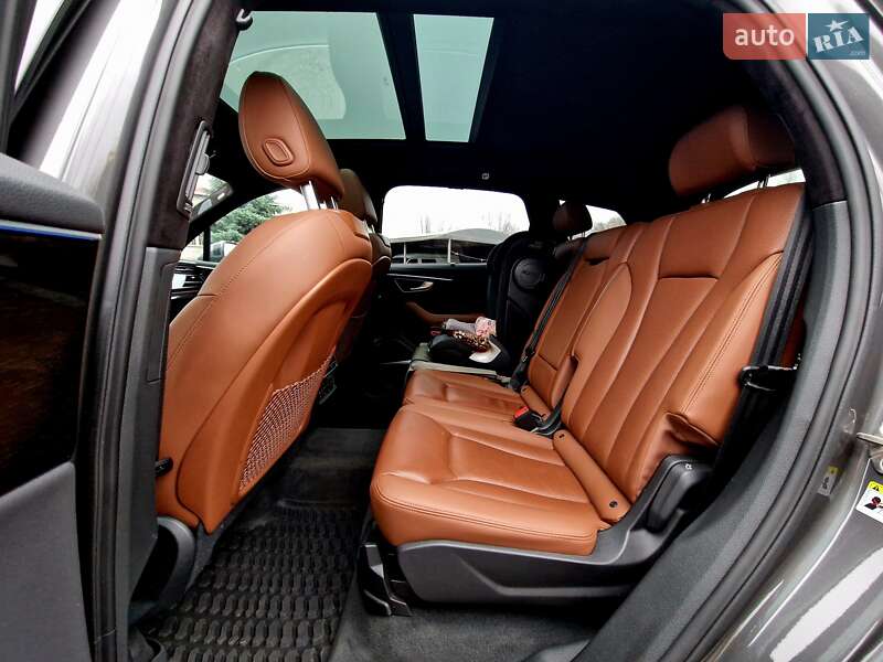 Внедорожник / Кроссовер Audi Q7 2022 в Днепре