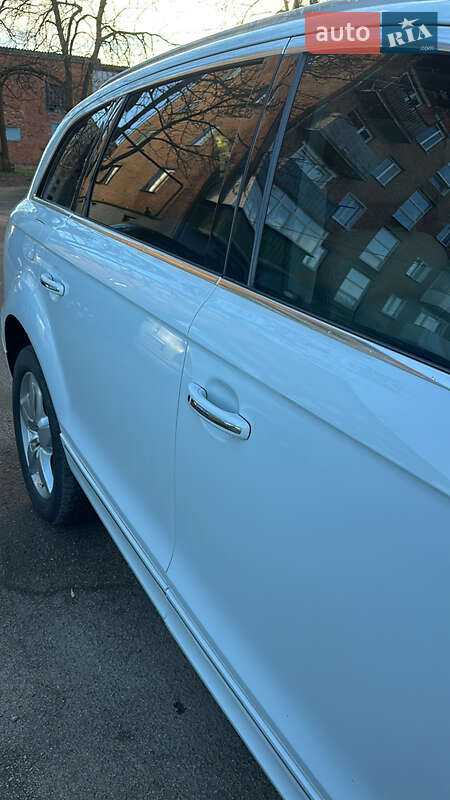 Внедорожник / Кроссовер Audi Q7 2013 в Коростене