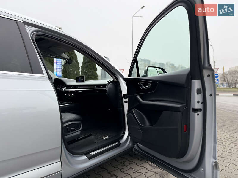 Внедорожник / Кроссовер Audi Q7 2018 в Киеве фото 43 Внедорожник / Кроссовер Audi Q7 2018 в Киеве