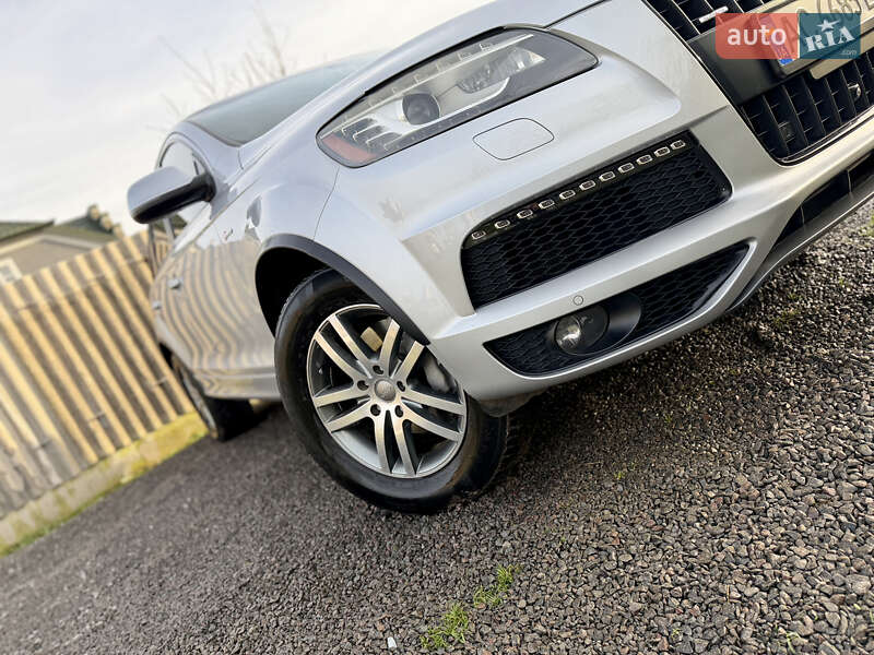 Внедорожник / Кроссовер Audi Q7 2012 в Владимире