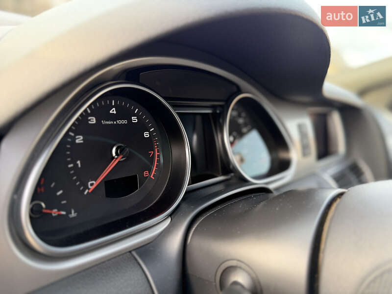 Внедорожник / Кроссовер Audi Q7 2012 в Владимире