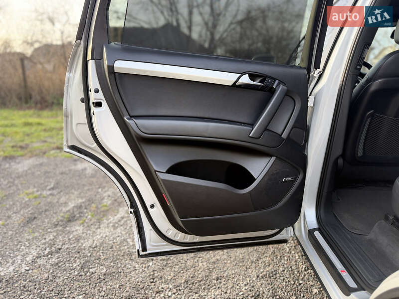 Внедорожник / Кроссовер Audi Q7 2012 в Владимире