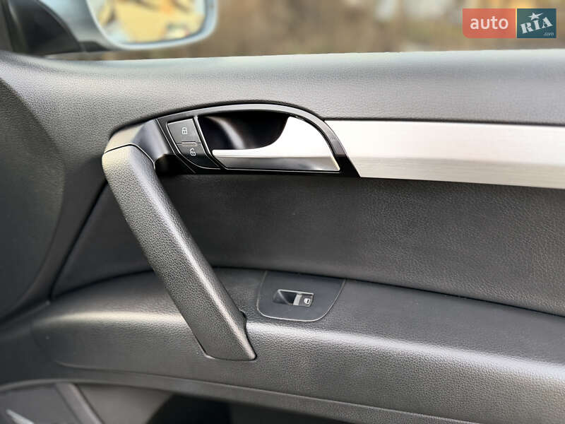 Внедорожник / Кроссовер Audi Q7 2012 в Владимире