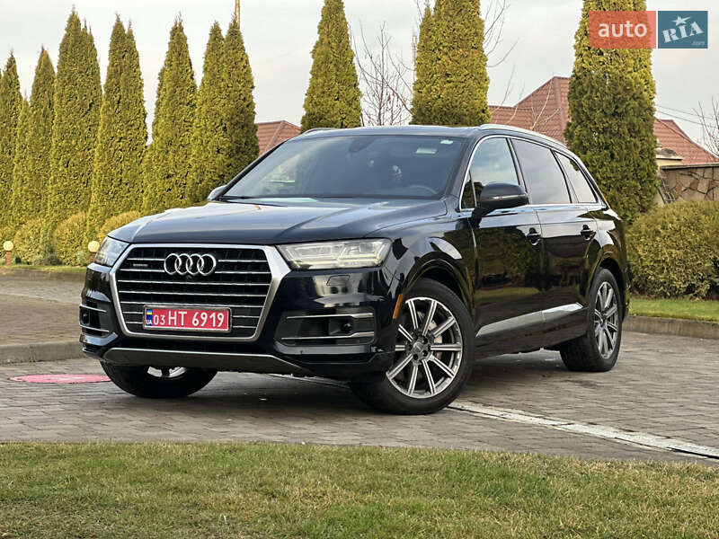 Внедорожник / Кроссовер Audi Q7 2017 в Сарнах