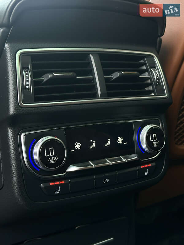 Внедорожник / Кроссовер Audi Q7 2017 в Сарнах