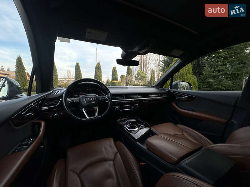 Внедорожник / Кроссовер Audi Q7 2017 в Сарнах