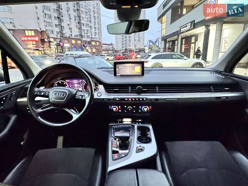 Внедорожник / Кроссовер Audi Q7 2017 в Киеве