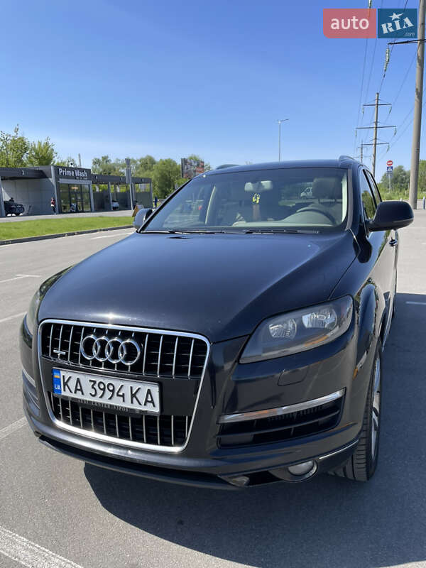 Внедорожник / Кроссовер Audi Q7 2010 в Ирпене