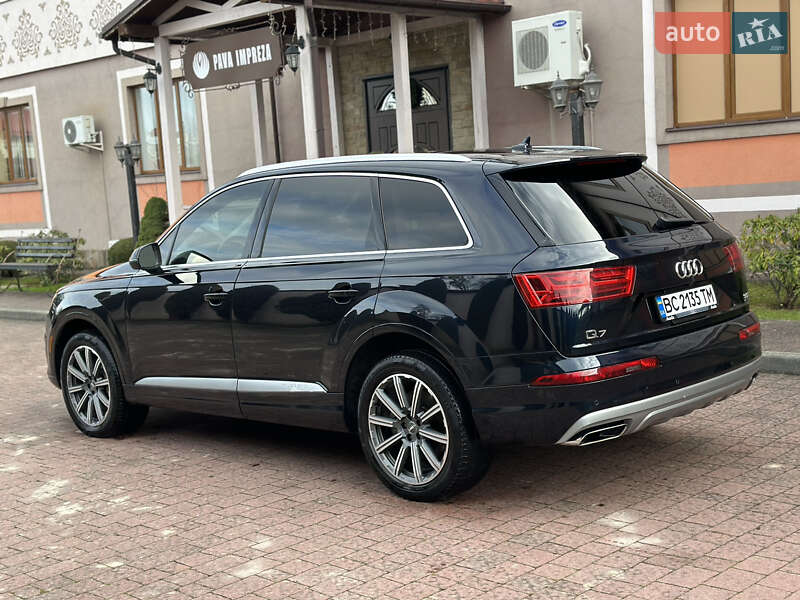 Внедорожник / Кроссовер Audi Q7 2017 в Стрые