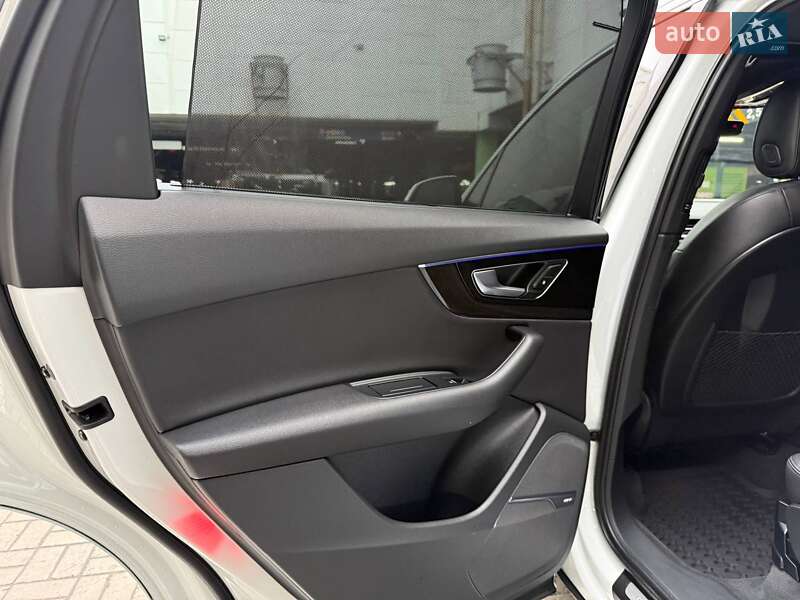 Внедорожник / Кроссовер Audi Q7 2016 в Киеве фото 17 Внедорожник / Кроссовер Audi Q7 2016 в Киеве