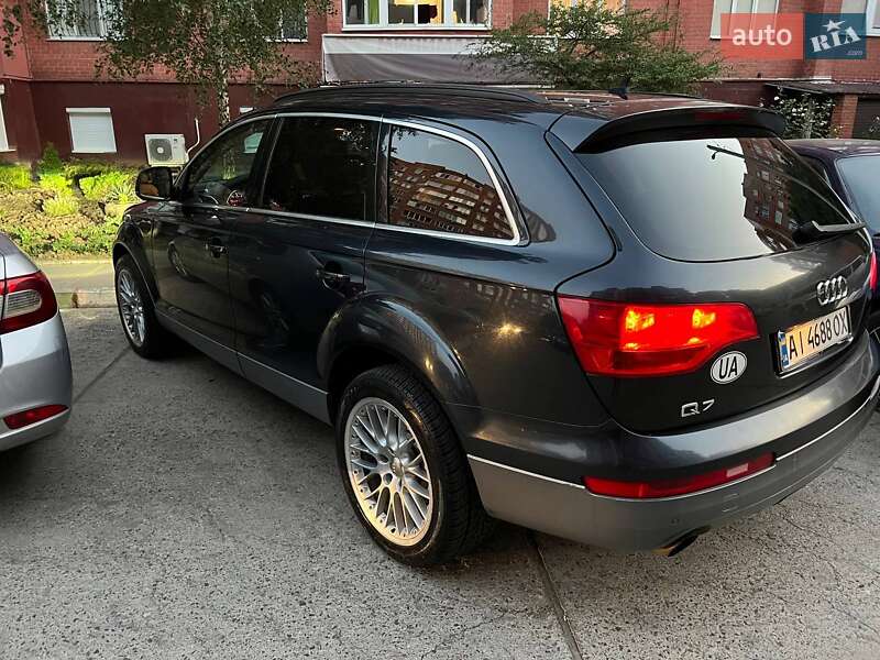 Внедорожник / Кроссовер Audi Q7 2006 в Новом Буге