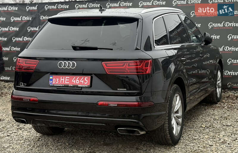 Внедорожник / Кроссовер Audi Q7 2016 в Каменец-Подольском