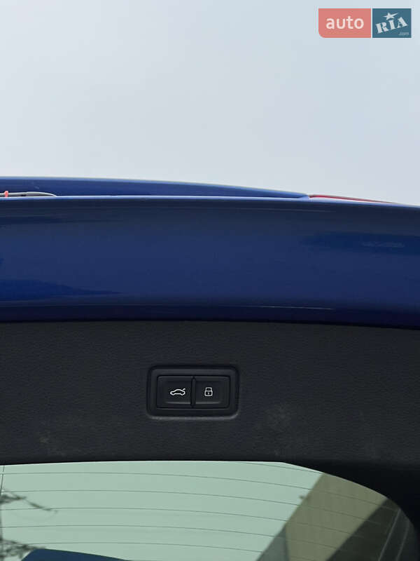 Позашляховик / Кросовер Audi Q7 2016 в Одесі