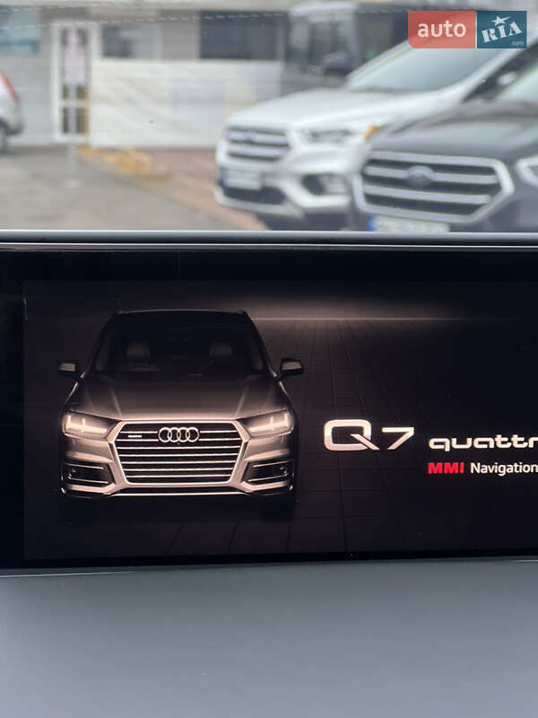 Позашляховик / Кросовер Audi Q7 2016 в Одесі