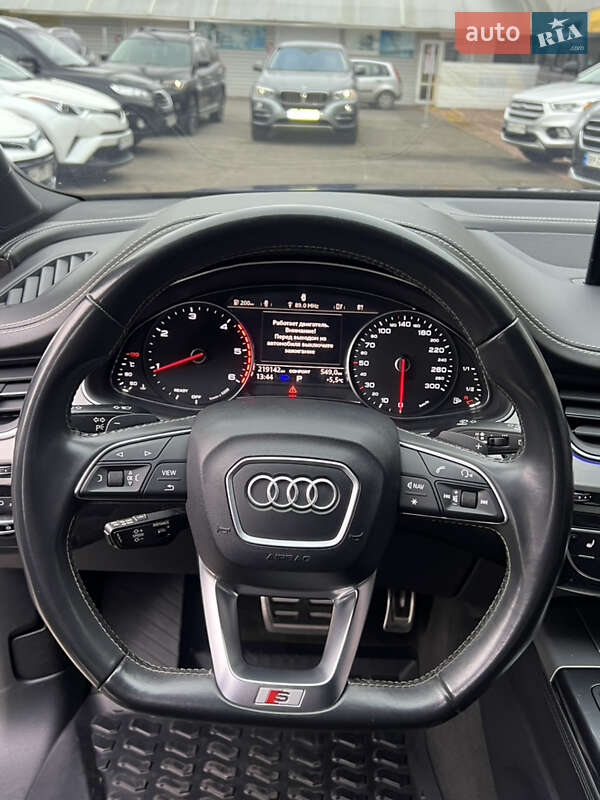 Позашляховик / Кросовер Audi Q7 2016 в Одесі