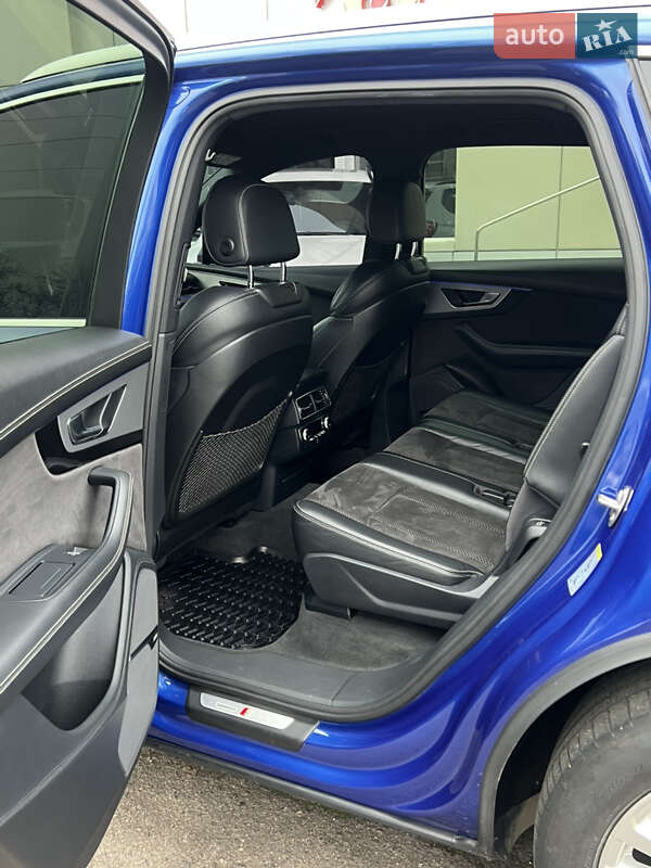 Позашляховик / Кросовер Audi Q7 2016 в Одесі