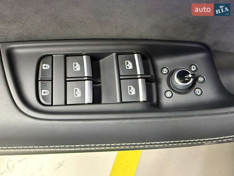 Внедорожник / Кроссовер Audi Q7 2024 в Киеве