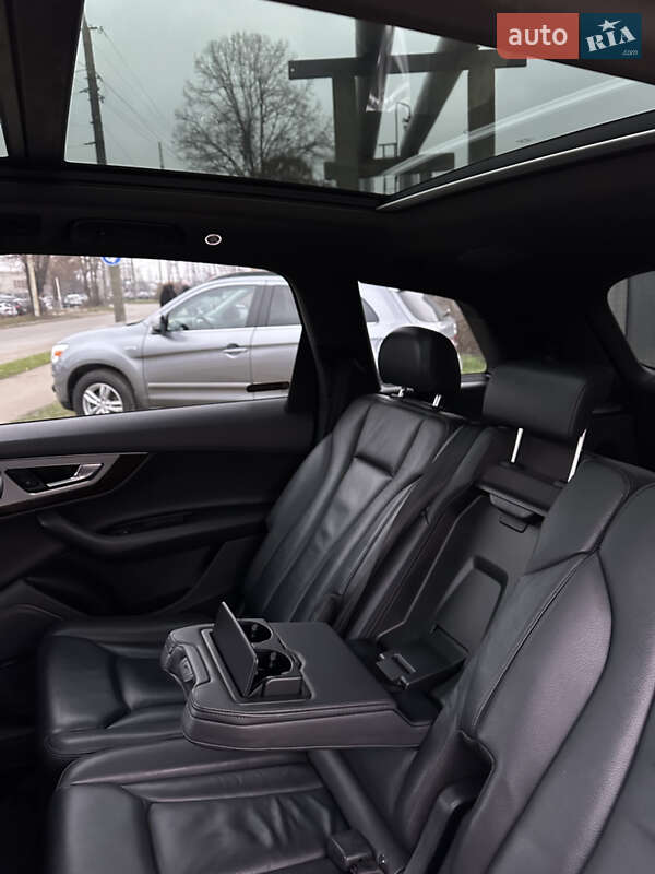 Внедорожник / Кроссовер Audi Q7 2019 в Луцке