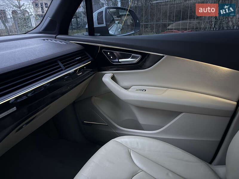 Внедорожник / Кроссовер Audi Q7 2017 в Львове фото 24 Внедорожник / Кроссовер Audi Q7 2017 в Львове