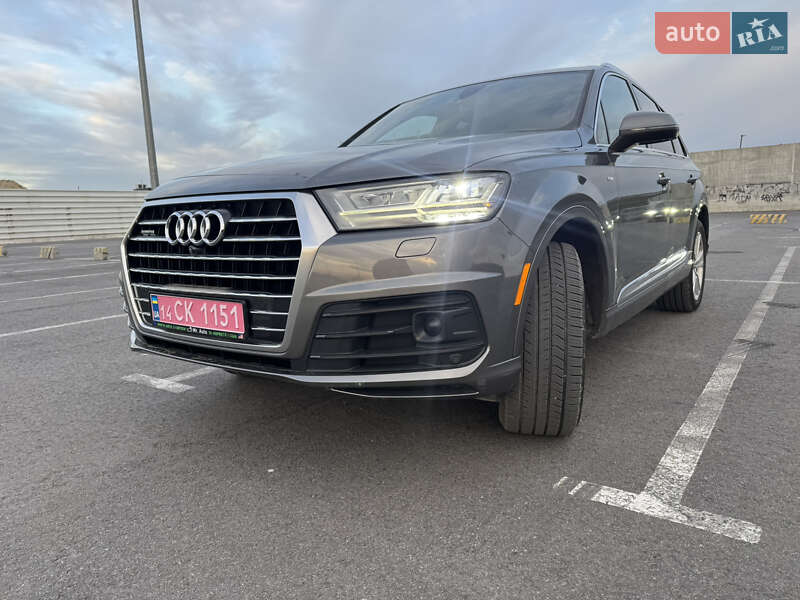 Внедорожник / Кроссовер Audi Q7 2017 в Львове
