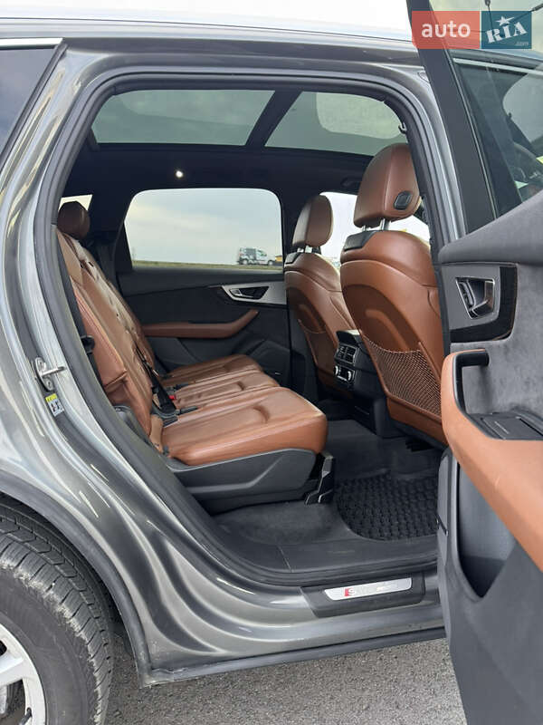 Внедорожник / Кроссовер Audi Q7 2017 в Львове