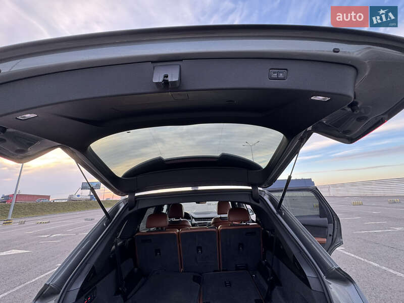 Внедорожник / Кроссовер Audi Q7 2017 в Львове