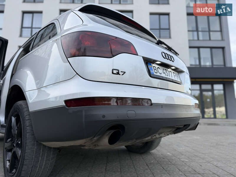 Внедорожник / Кроссовер Audi Q7 2006 в Новояворовске