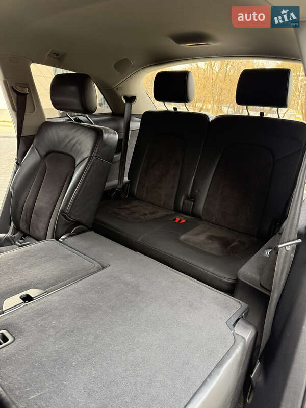 Внедорожник / Кроссовер Audi Q7 2006 в Новояворовске