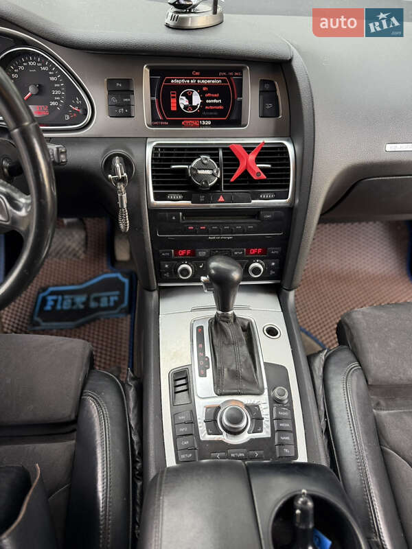 Внедорожник / Кроссовер Audi Q7 2006 в Новояворовске