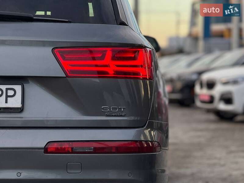 Внедорожник / Кроссовер Audi Q7 2017 в Львове