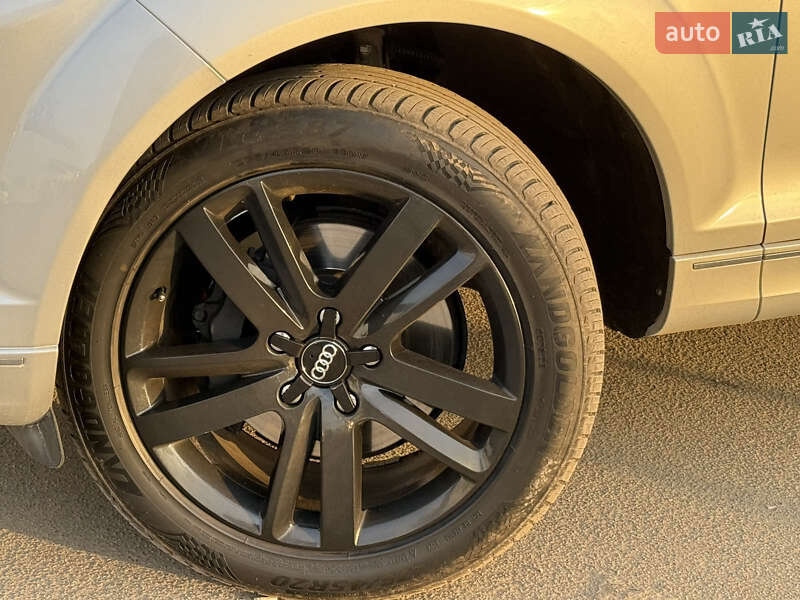 Внедорожник / Кроссовер Audi Q7 2014 в Киеве