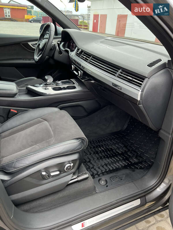 Внедорожник / Кроссовер Audi Q7 2019 в Львове фото 32 Внедорожник / Кроссовер Audi Q7 2019 в Львове