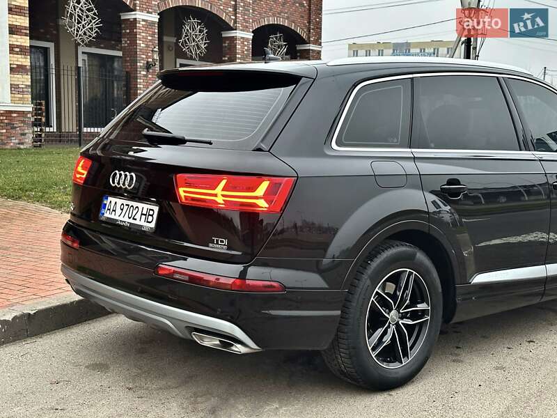 Внедорожник / Кроссовер Audi Q7 2016 в Киеве
